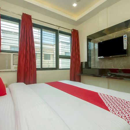 Hotel New Uttam Hira Palace Nashik Exteriör bild